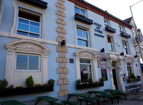 Duke Of York Hotel Hazel Grove Exterior photo